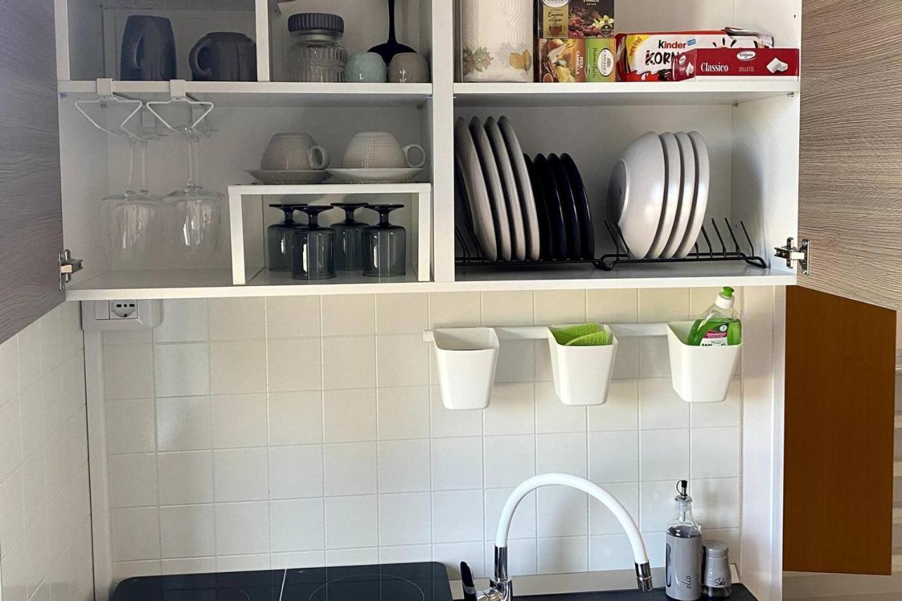 Mini Red Hub - Design Apartment Sant'Agapito Esterno foto