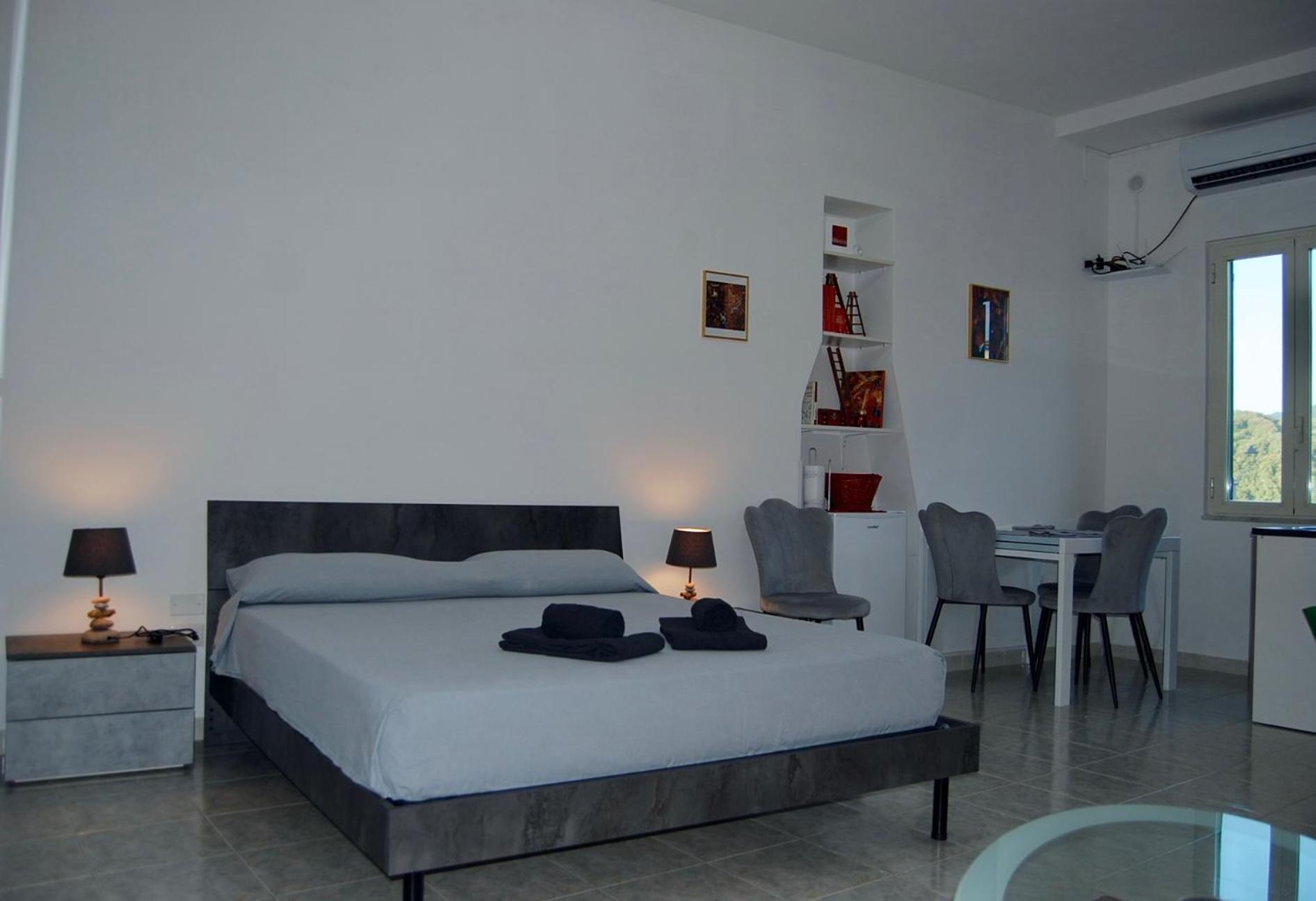 Mini Red Hub - Design Apartment Sant'Agapito Esterno foto