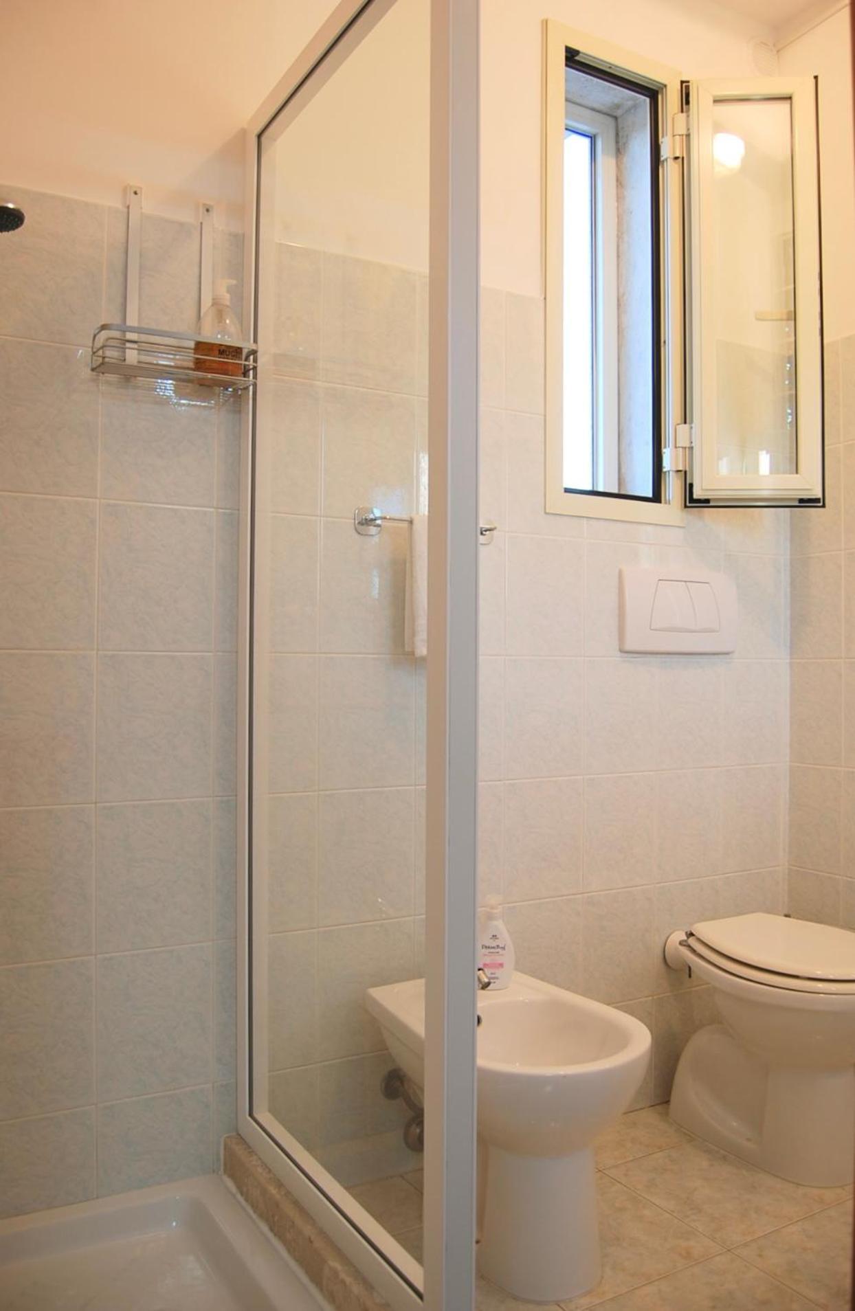Mini Red Hub - Design Apartment Sant'Agapito Esterno foto